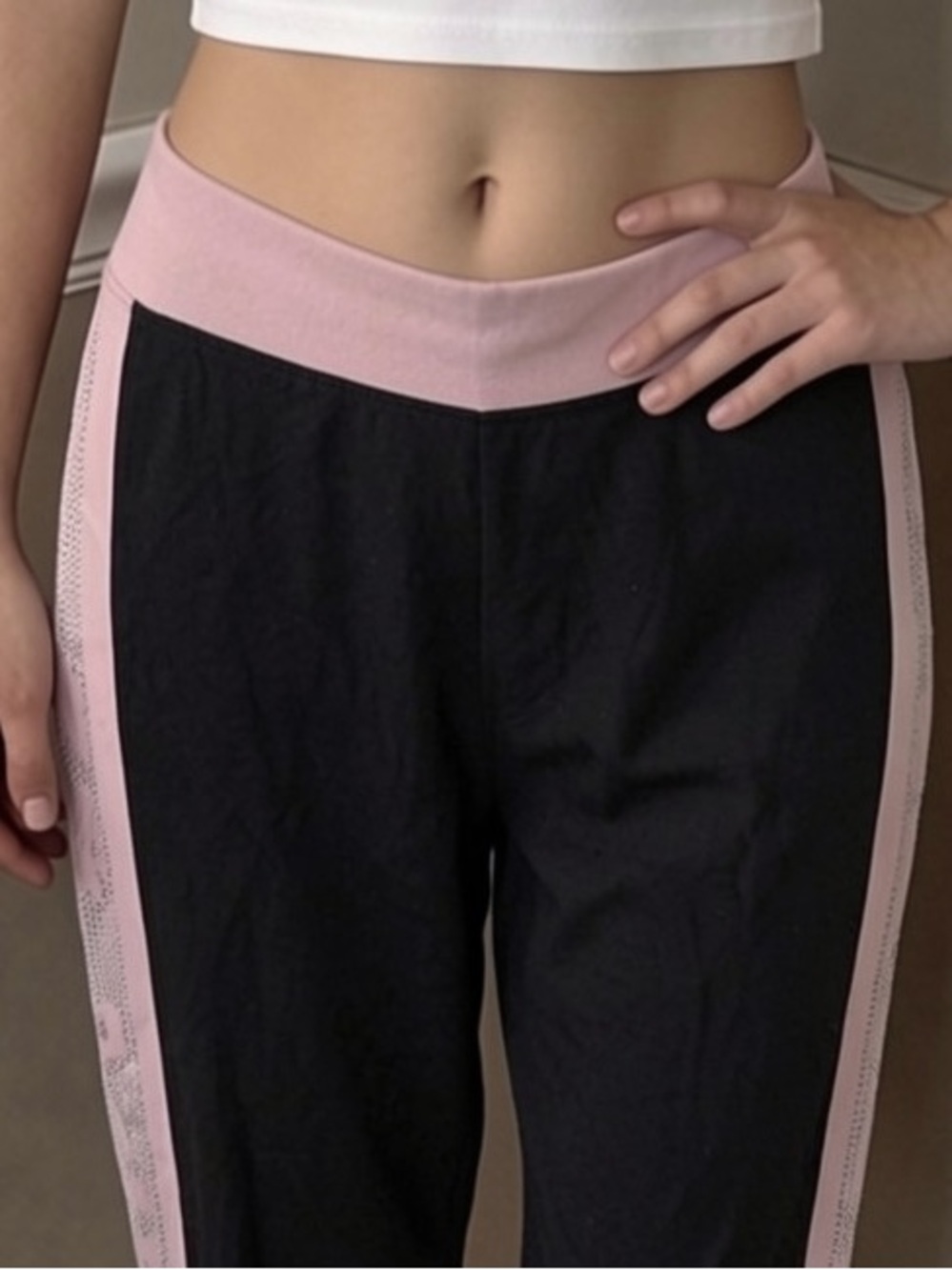 🤍 5 for $20! Victoria's Secret Black Leggings with Pink Waistband